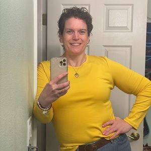 Meet your Posher, Crystal